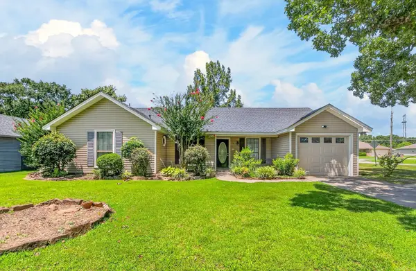 11 Mcarthur Drive, Cabot, AR 72023
