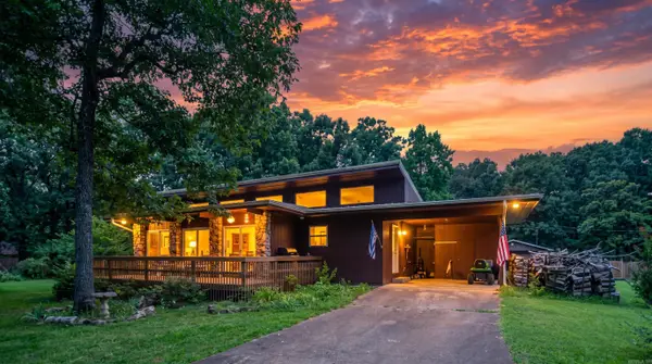 1 Patmos Drive, Cherokee Village, AR 72529
