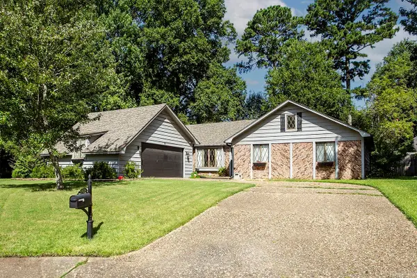 10 Sharondale Place, Maumelle, AR 72113