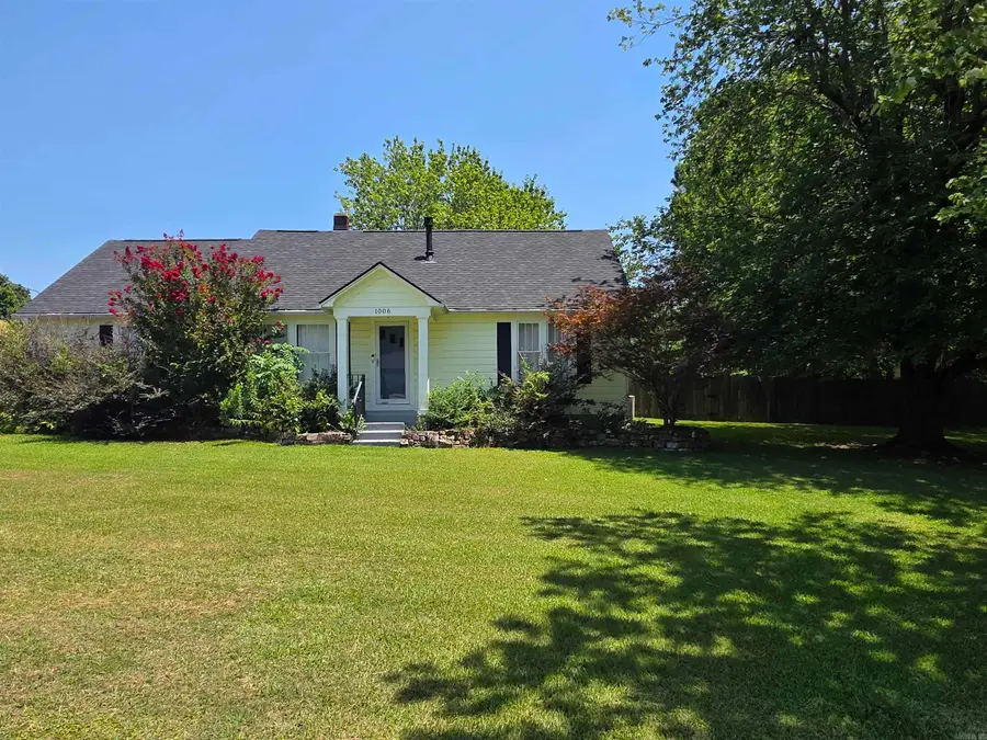 1006 Reine Street, Mena, AR 71953 - #2