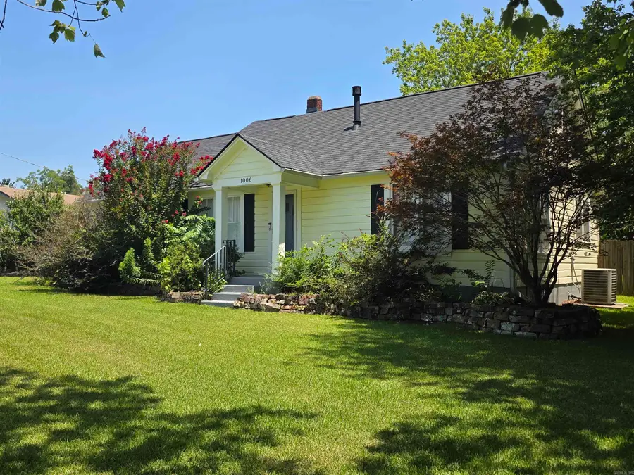 1006 Reine Street, Mena, AR 71953 - #3