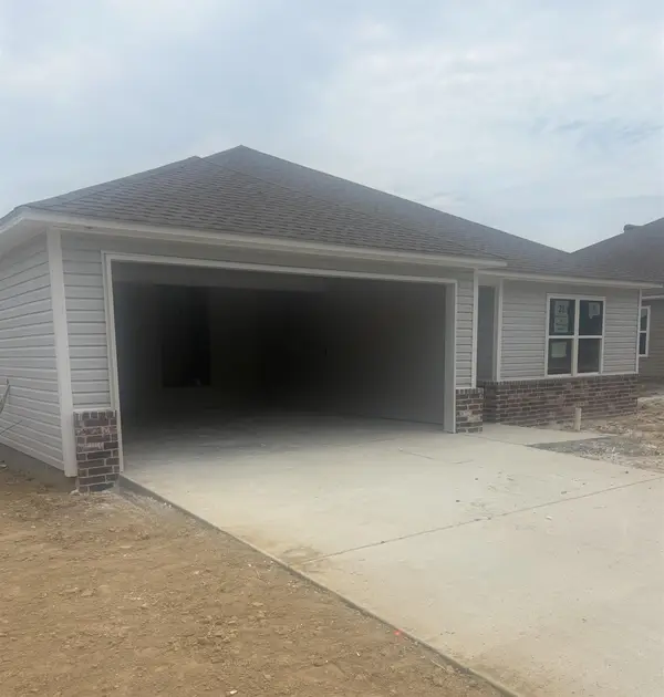 1406 Manor Oaks Boulevard, Searcy, AR 72143