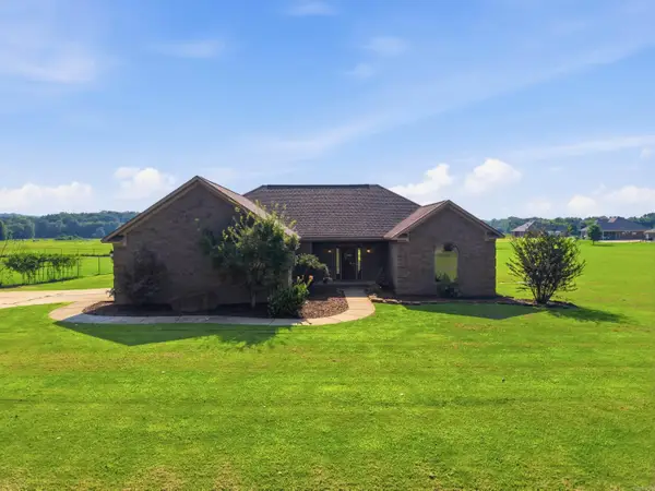 10 Parkway Road, Greenbrier, AR 72058