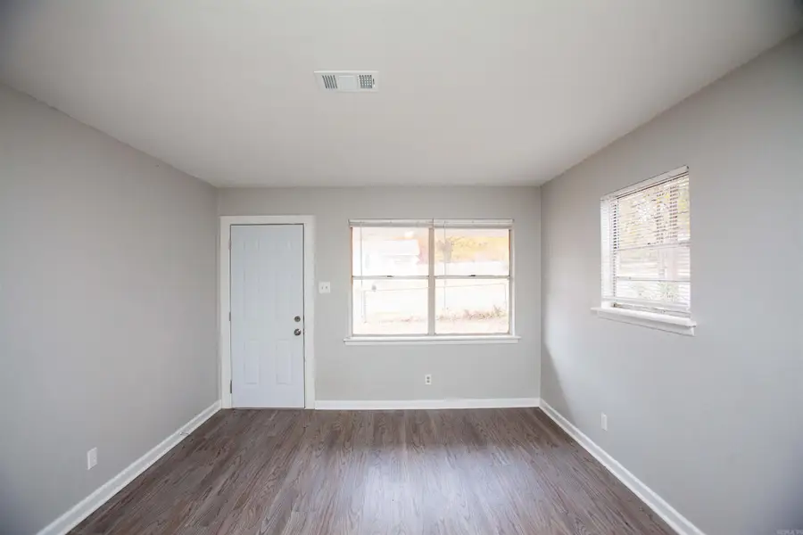 7124 Twin Oaks Rd, Little Rock, AR 72209 - #3