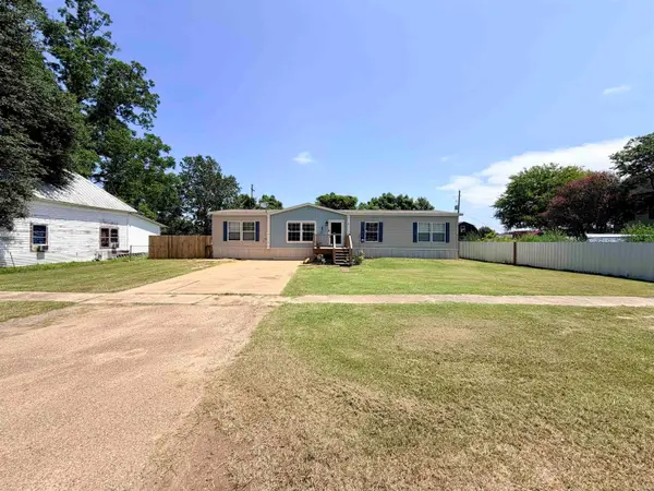 560 N 2nd Street, Ashdown, AR 71822