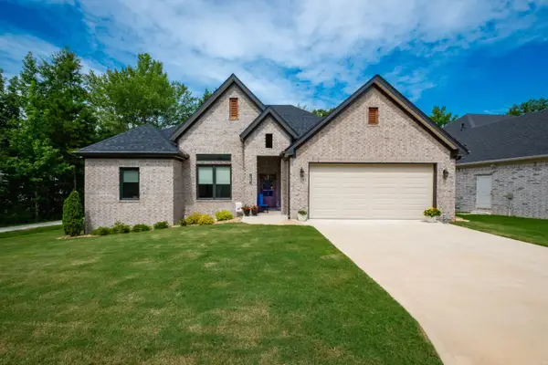 15001 Matterhorn Loop, Maumelle, AR 72113