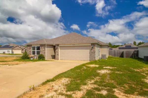 2096 River Birch Trail, Bauxite, AR 72011