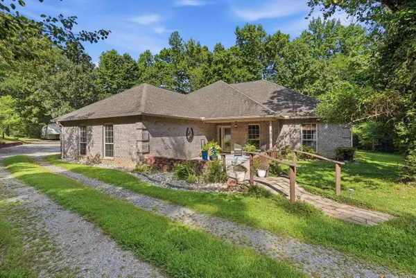 2314 Peeler Bend Rd, Benton, AR 72019