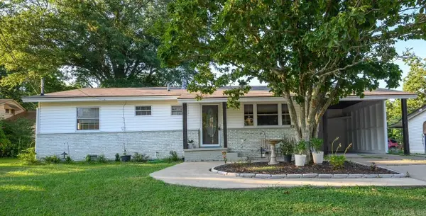 1301 Reeves Ave, Mena, AR 71953