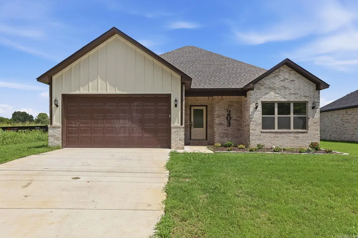203 E Florida Street, Beebe, AR 72012 - #1