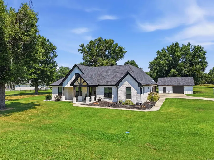 29 Country Meadows Drive, Vilonia, AR 72173 - #2