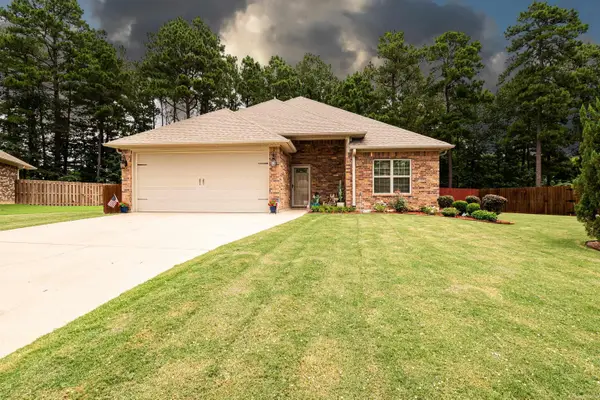 143 Waverly Cir, El Dorado, AR 71730