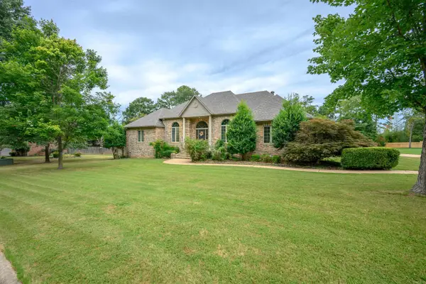 25 Aberdeen Drive, Batesville, AR 72501