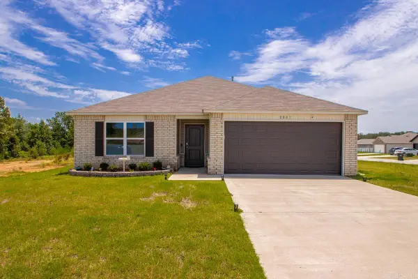 8001 White Spruce Trail, Bauxite, AR 72011