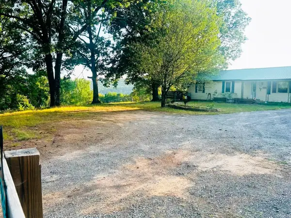 2225 W Hwy 16, Clinton, AR 72031