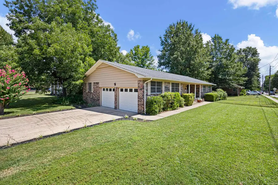1010 N Detroit Avenue, Russellville, AR 72801 - #3