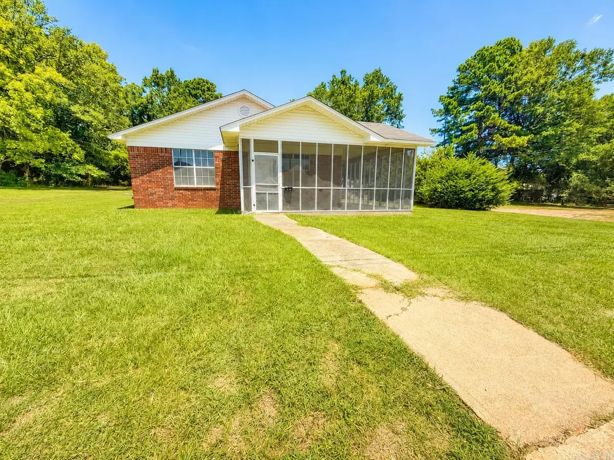 2000 Pine Street, Arkadelphia, AR 71923 - #1