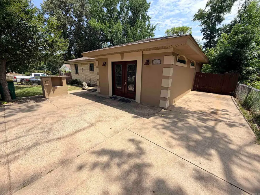 5203 Wycliffe Drive, Little Rock, AR 72209 - #2