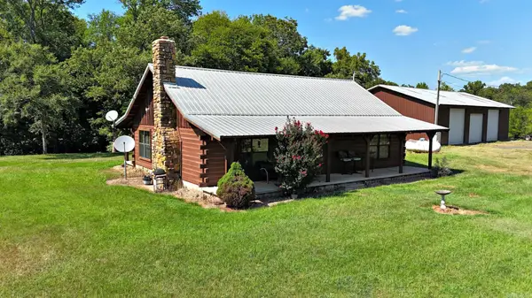 1337 Polk Road 38, Hatfield, AR 71945