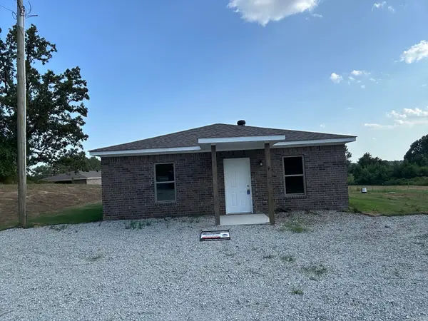 181 Romance Rd, Romance, AR 72136