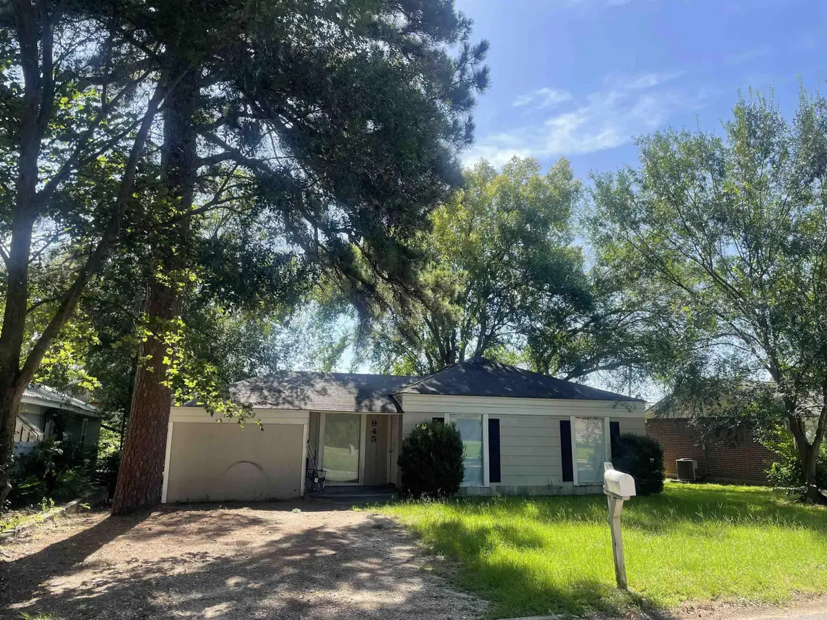945 Guam Street, Wake Village, TX 75501 - #1
