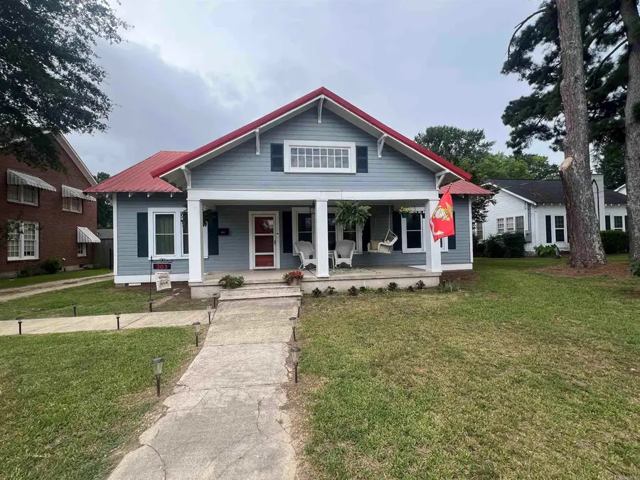 303 W Pine Street, Warren, AR 71675 - #2