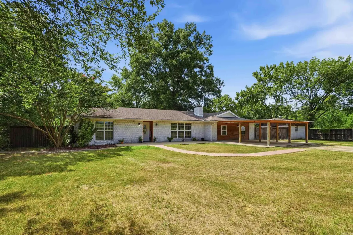 225 E German Lane, Conway, AR 72032 - #1