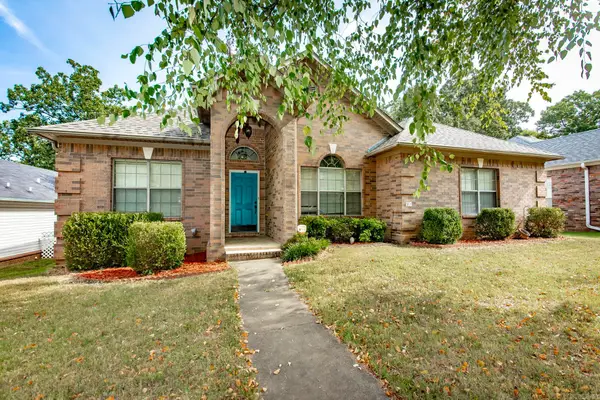 91 Rolling Oaks Drive, Maumelle, AR 72113