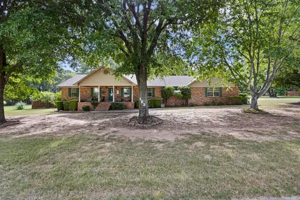 153 Channel Circle, Russellville, AR 72802