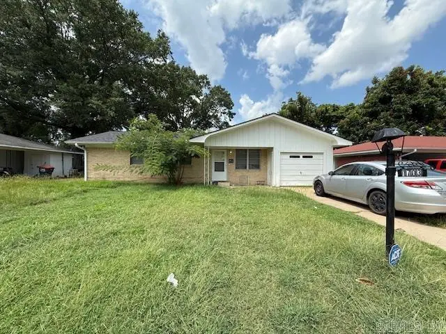 1703 Belmoor Dr., Pine Bluff, AR 71601 - #1