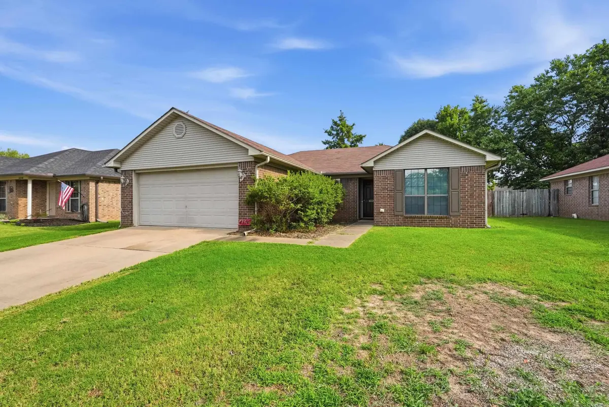 4520 Thompson, Conway, AR 72034 - #1