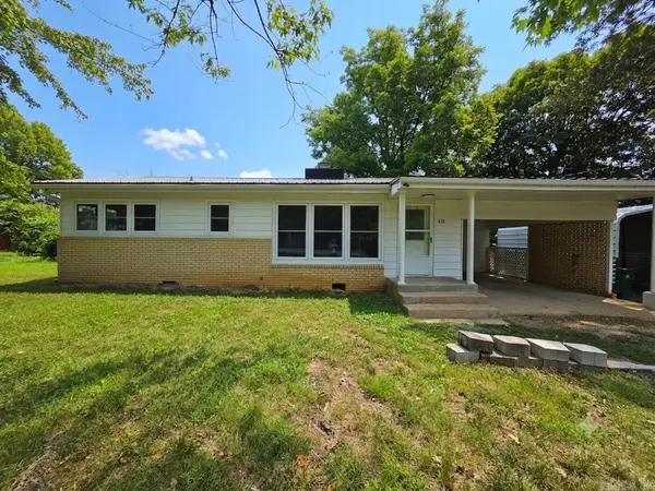 420 Brewer Street, Thayer, MO 65791