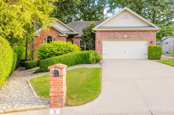 5 Woodbrook Court, Little Rock, AR 72211