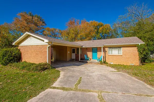 9312 Cloverhill Road, Little Rock, AR 72205