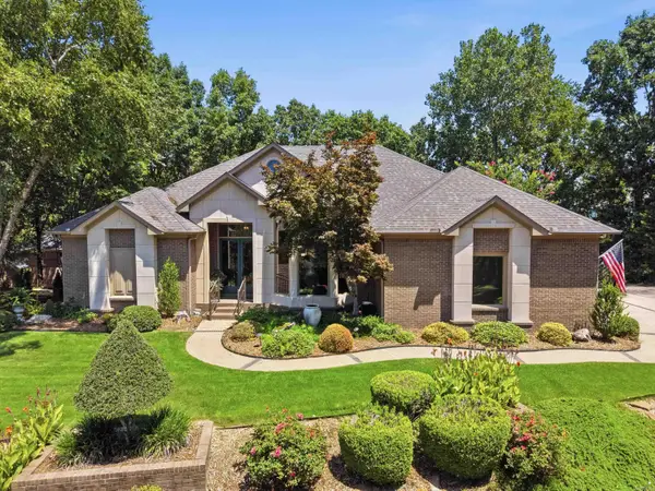 48 Ledgelawn Court, Little Rock, AR 72212