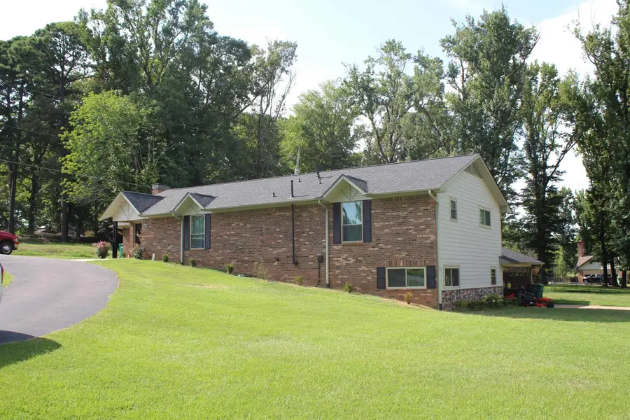 1001 N 14th Street, Nashville, AR 71852 - #2