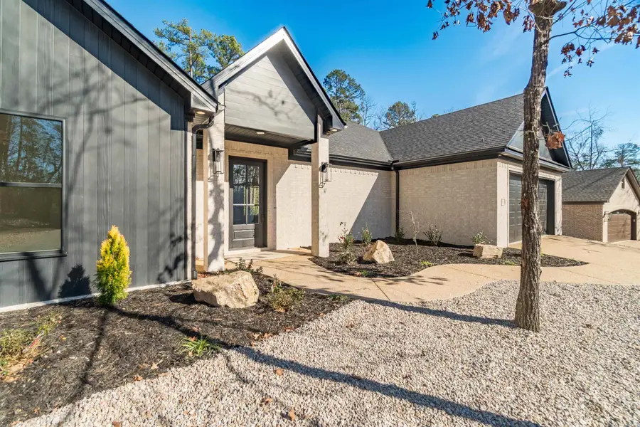 8 Acambaro Place, Hot Springs Village, AR 71909 - #3