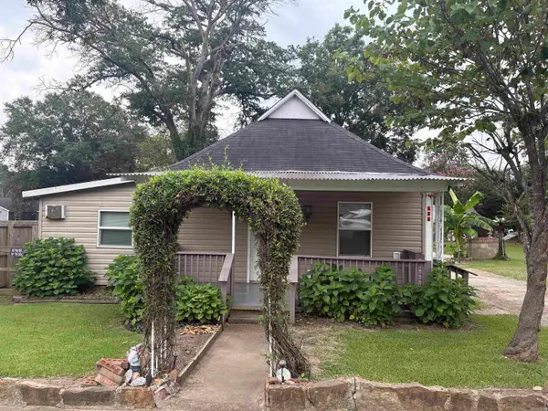 106 Arch Street, Bald Knob, AR 72010