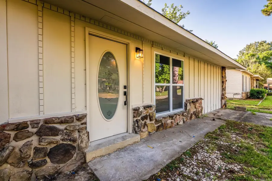 32 Ross Circle, Jacksonville, AR 72076 - #2