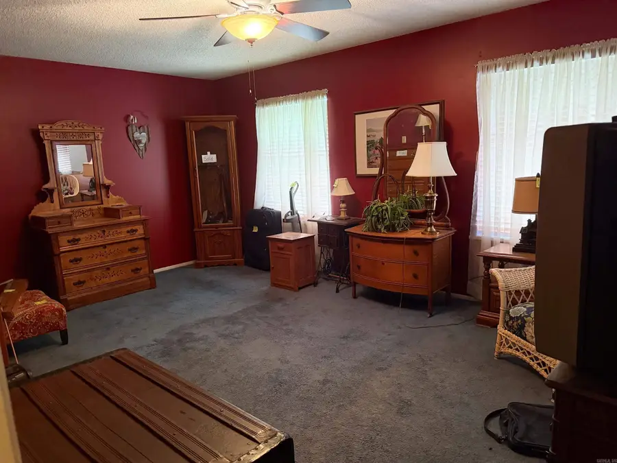 2107 Rosemond Avenue, Jonesboro, AR 72401 - #2