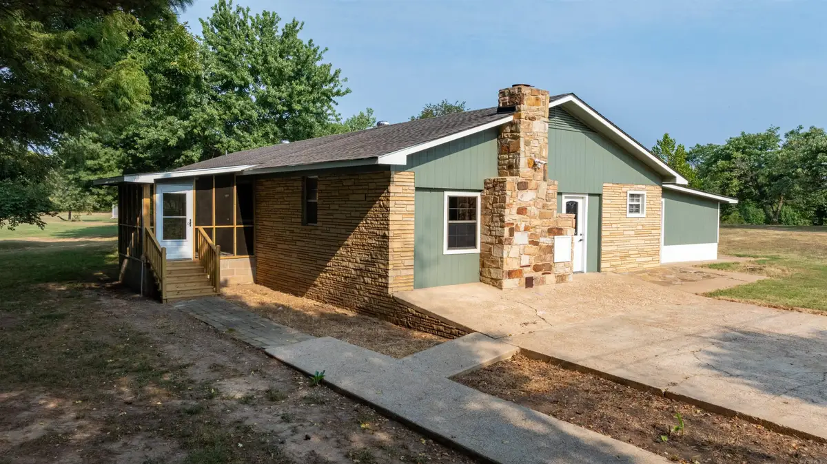 55 Hall Dr, Magness, AR 72553 - #1
