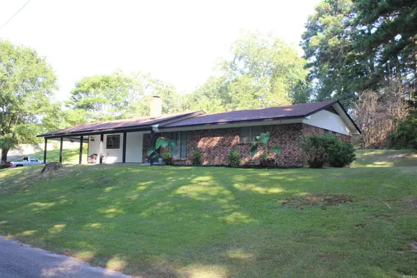 201 Anglewood Street, Nashville, AR 71852
