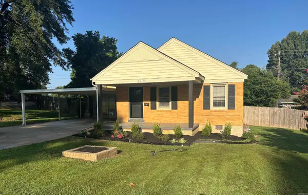 1918 Hillcrest Dr, Paragould, AR 72450