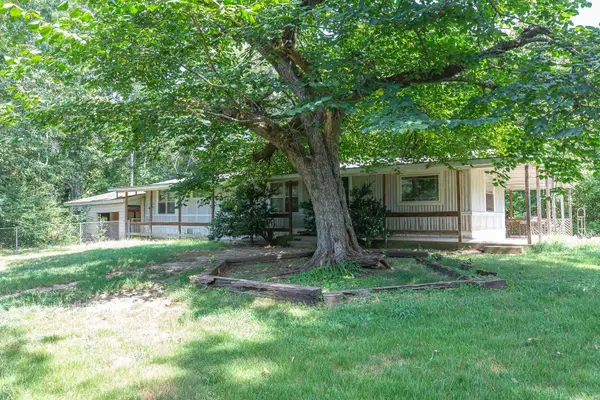 5770 Hwy 71 S, Cove, AR 71937
