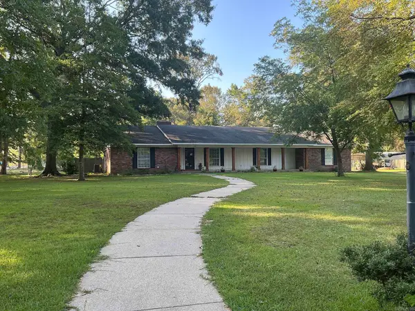 1005 Walnut, Crossett, AR 71635