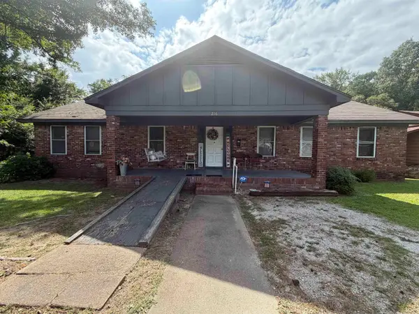 216 E Elizabeth Ann Street, Malvern, AR 72104