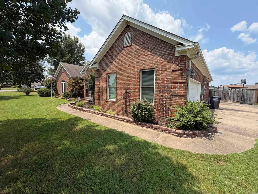 1236 Commons Dr, Jacksonville, AR 72076 - #2