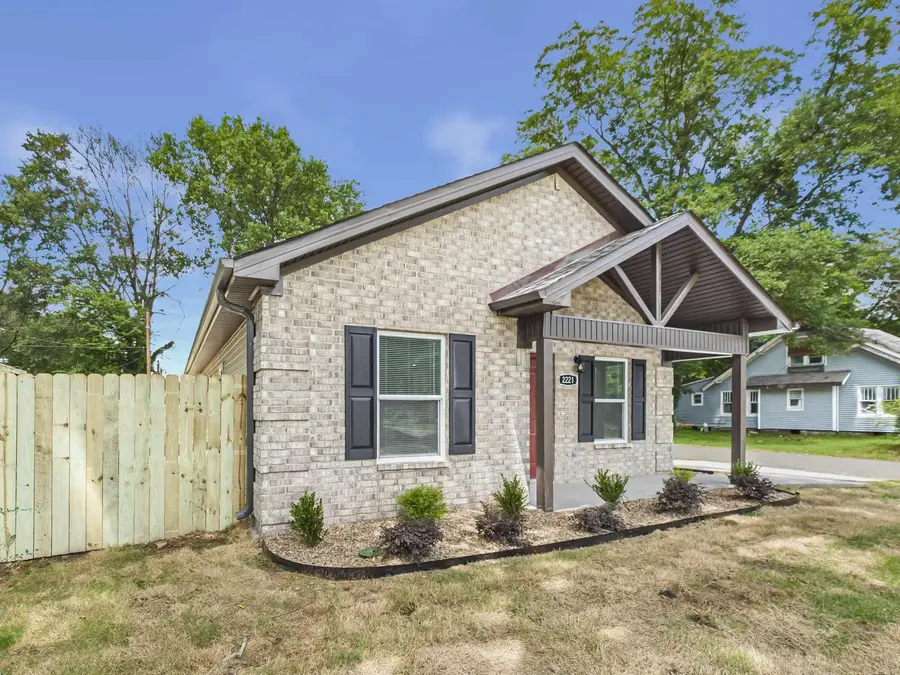 2221.5 E Washington, North Little Rock, AR 72214 - #2