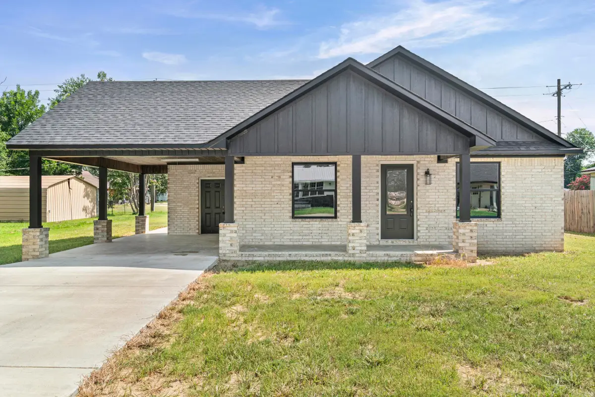 809 Forrest Ave E, Wynne, AR 72396 - #1