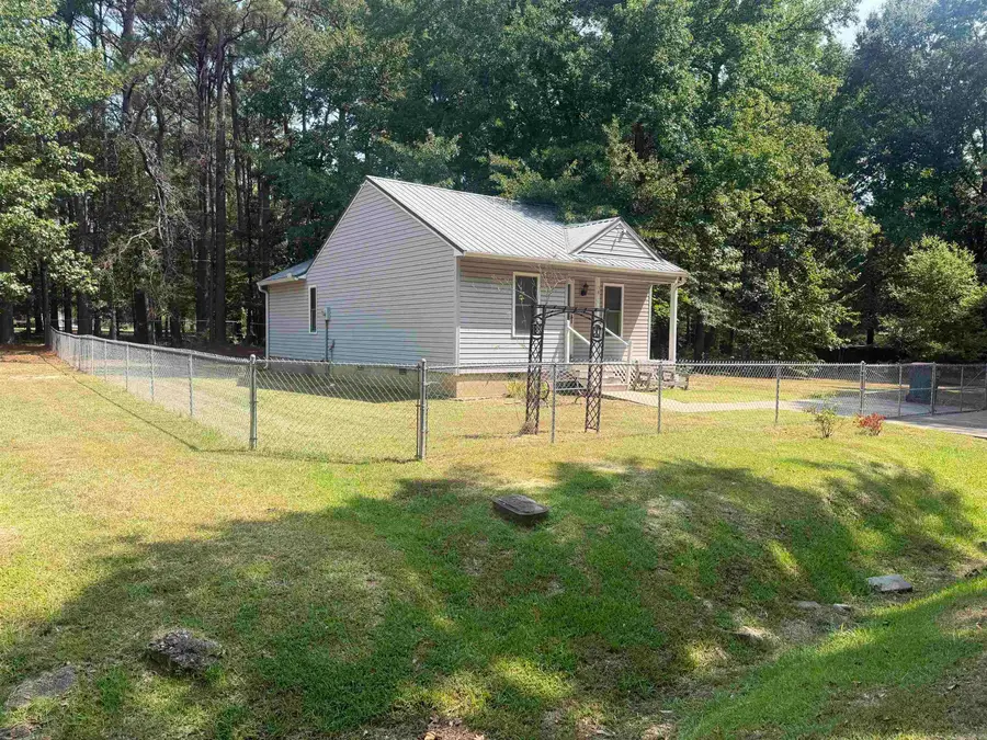 5811 W Jones Street, Pine Bluff, AR 71602 - #2